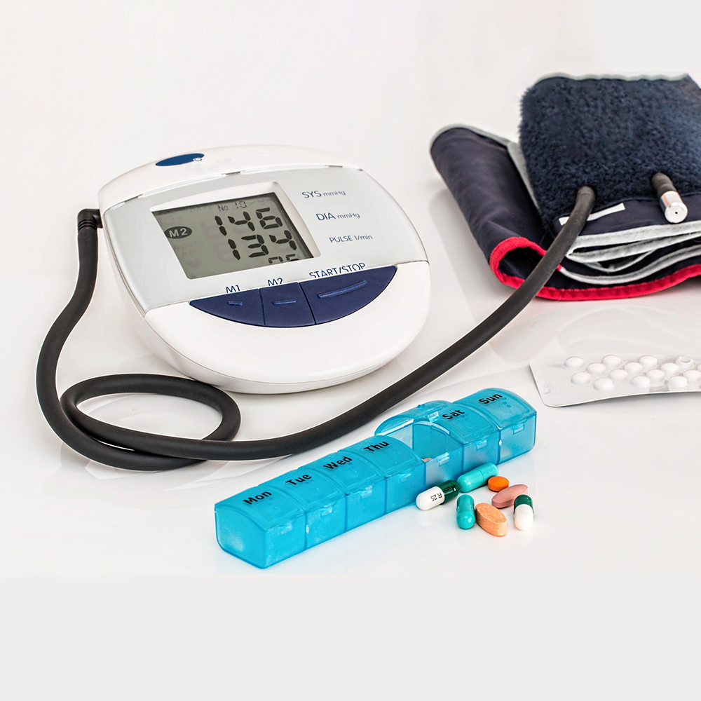 Electronic blood pressure meter